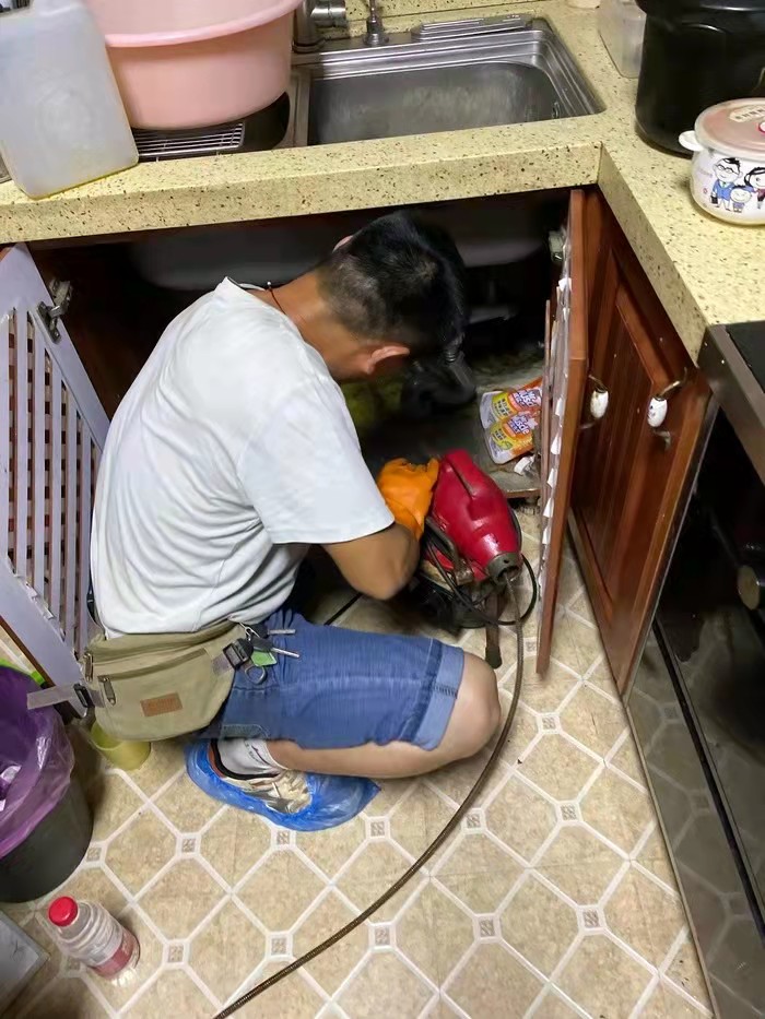 凤凰通下水道